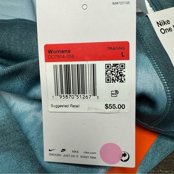 NWT Nike Mid Rise Bike Short size Large - Picture 8 of 10